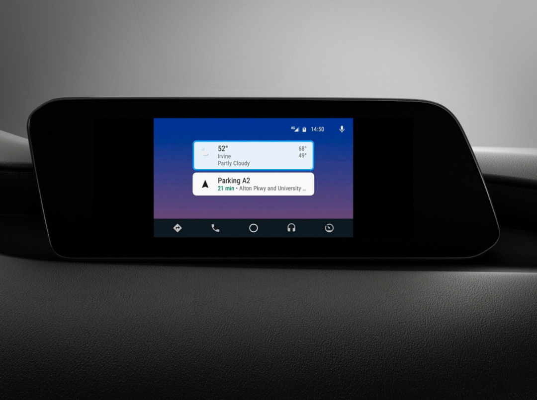 SMALL_圖五之二：All-New Mazda3搭載新型式分割畫面的全新8.8吋中央資訊顯示幕、增大之多功能控制旋鈕與智慧型手機連結功能的MAZDA CONNECT人機智慧資訊整合系統。